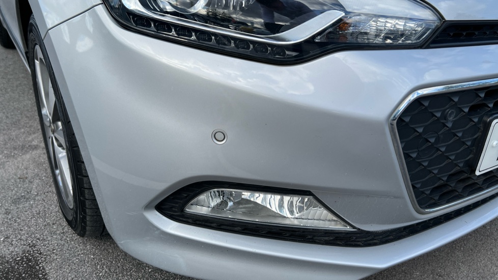 Hyundai i20 1.4 Premium SE 5dr Petrol Hatchback - Image 8