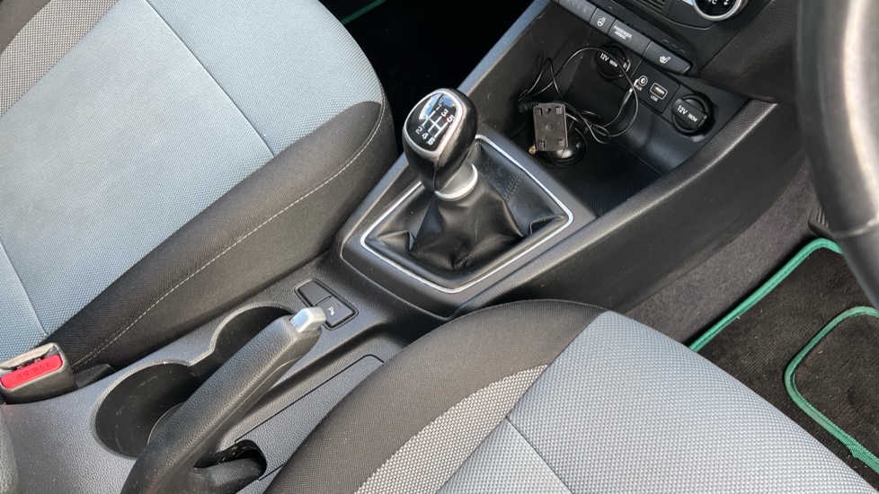 Hyundai i20 1.4 Premium SE 5dr Petrol Hatchback - Image 13
