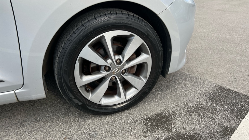Hyundai i20 1.4 Premium SE 5dr Petrol Hatchback - Image 28