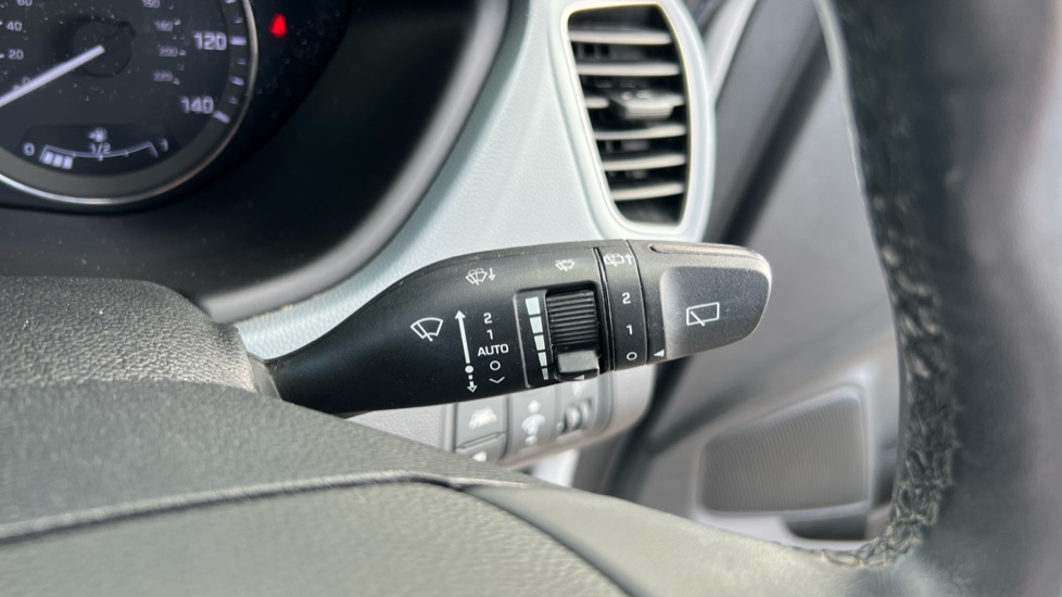 Hyundai i20 1.4 Premium SE 5dr Petrol Hatchback - Image 37