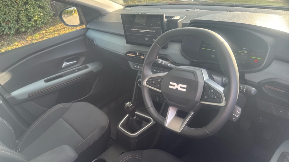 Dacia Jogger 1.0 TCe Extreme 5dr Petrol Estate - Image 11