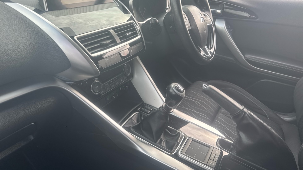 Mitsubishi Eclipse Cross 1.5 3 5dr Petrol Hatchback - Image 13