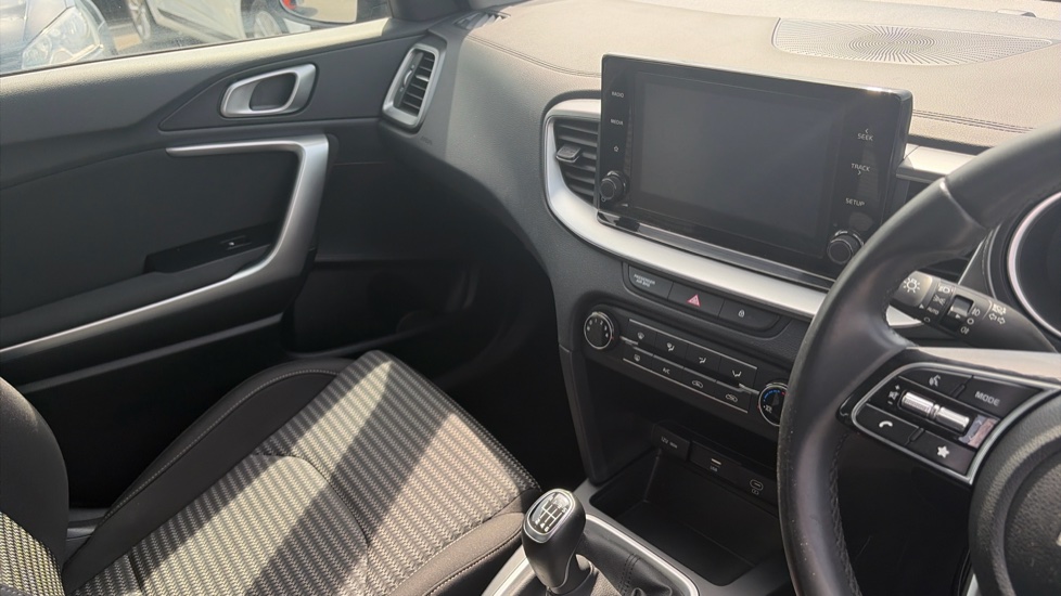 Kia Ceed 1.5T GDi ISG 2 5dr Petrol Hatchback - Image 14