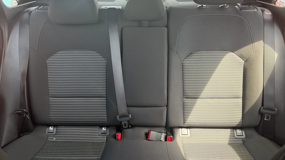 Kia Ceed 1.5T GDi ISG 2 5dr Petrol Hatchback - Image 15