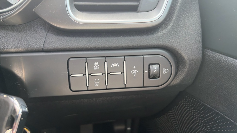 Kia Ceed 1.5T GDi ISG 2 5dr Petrol Hatchback - Image 22
