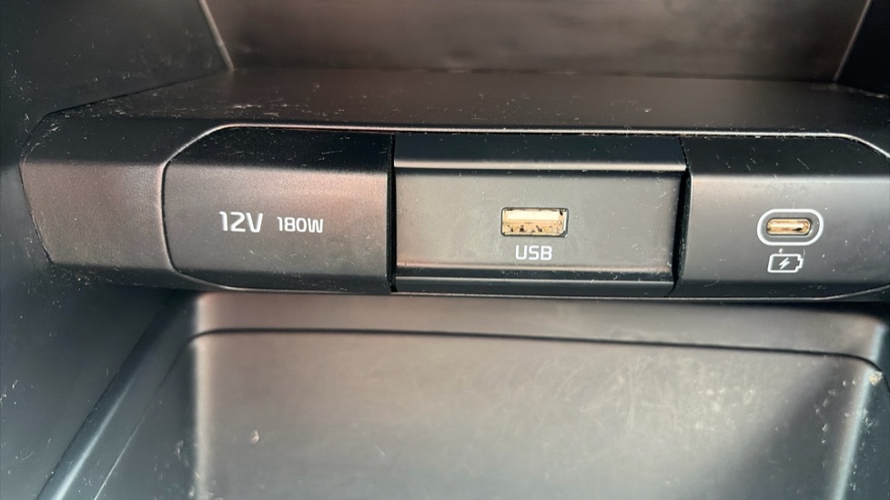 Kia Ceed 1.5T GDi ISG 2 5dr Petrol Hatchback - Image 23