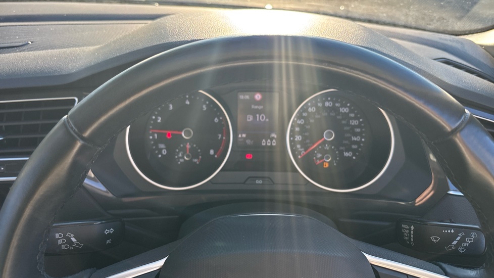 Volkswagen Tiguan 1.5 TSI 150 Life 5dr Petrol Estate - Image 18