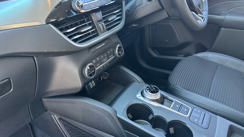 Ford Kuga 1.5 EcoBlue Titanium Edition 5dr Auto Diesel Estate - Image 13