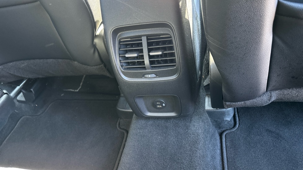 Ford Kuga 1.5 EcoBlue Titanium Edition 5dr Auto Diesel Estate - Image 47