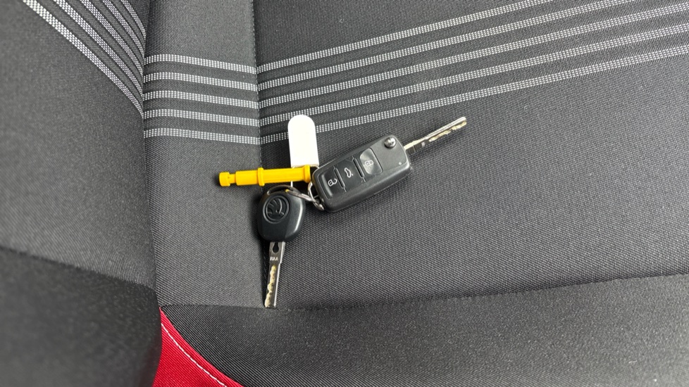 Skoda CITIGO 1.0 MPI GreenTech Monte Carlo 5dr Petrol Hatchback - Image 20