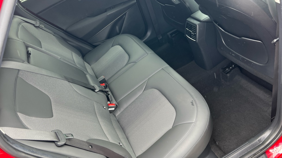 Kia Niro 1.6 GDi Hybrid 3 5dr DCT Hybrid Estate - Image 16