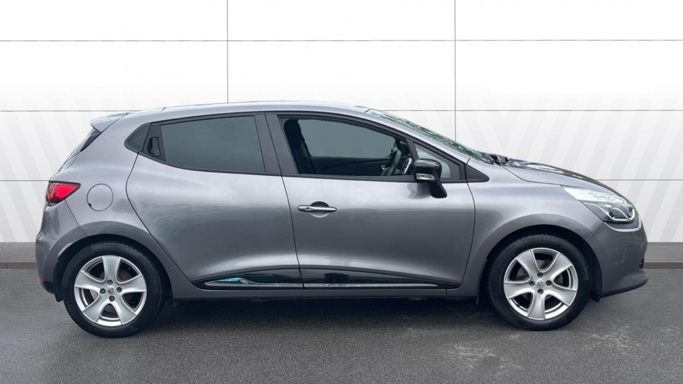 Renault Clio 0.9 TCE 90 Dynamique Nav 5dr Petrol Hatchback - Image 5