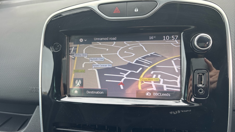 Renault Clio 0.9 TCE 90 Dynamique Nav 5dr Petrol Hatchback - Image 12