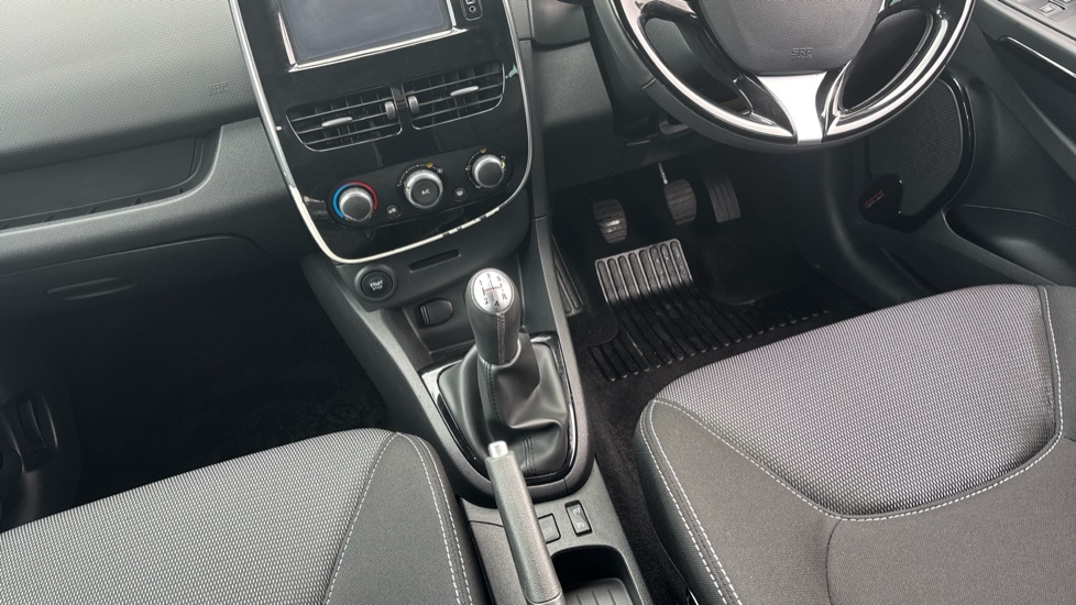 Renault Clio 0.9 TCE 90 Dynamique Nav 5dr Petrol Hatchback - Image 13