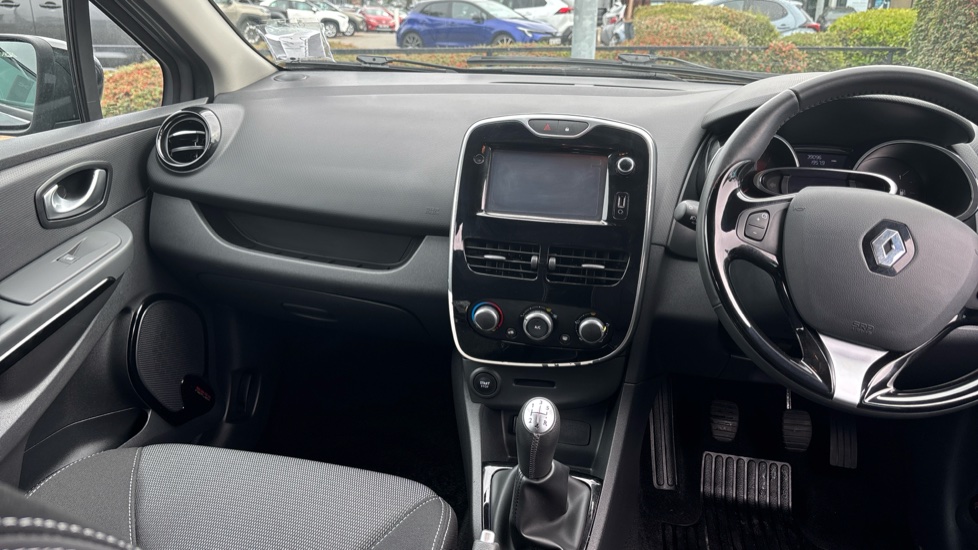 Renault Clio 0.9 TCE 90 Dynamique Nav 5dr Petrol Hatchback - Image 14
