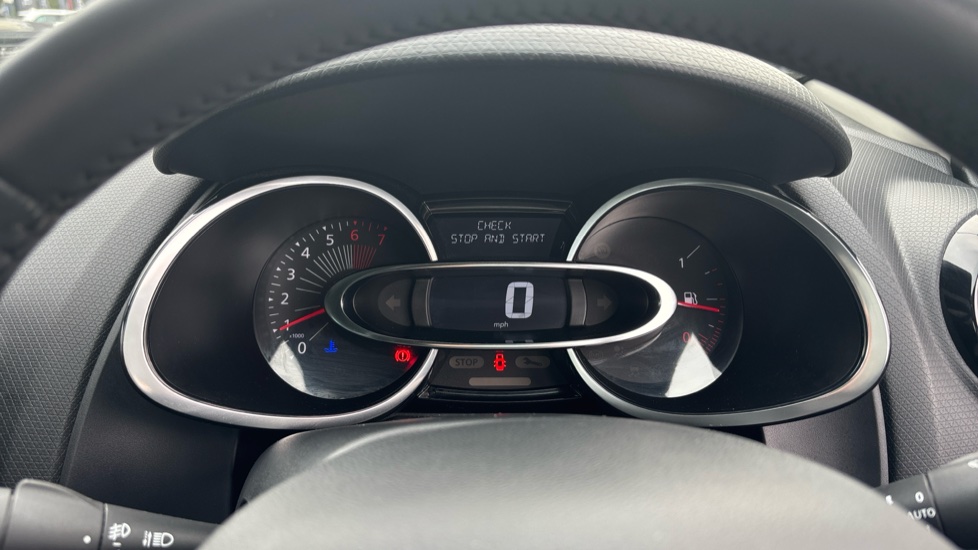 Renault Clio 0.9 TCE 90 Dynamique Nav 5dr Petrol Hatchback - Image 18