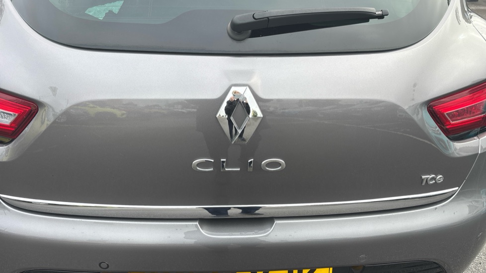 Renault Clio 0.9 TCE 90 Dynamique Nav 5dr Petrol Hatchback - Image 29