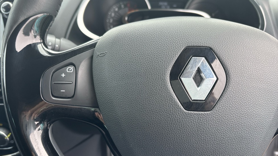 Renault Clio 0.9 TCE 90 Dynamique Nav 5dr Petrol Hatchback - Image 34