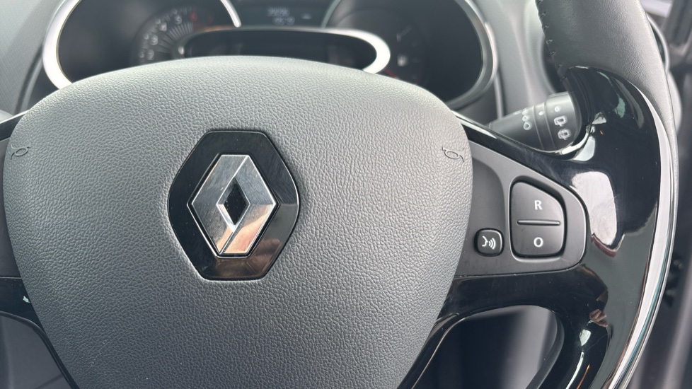 Renault Clio 0.9 TCE 90 Dynamique Nav 5dr Petrol Hatchback - Image 35