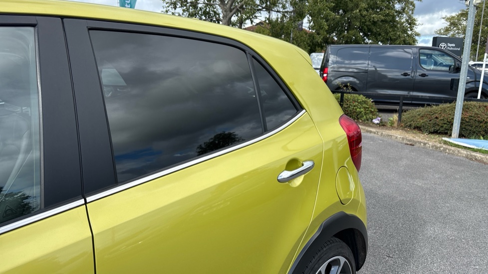 Kia Picanto 1.0 X-Line S 5dr Petrol Hatchback - Image 27