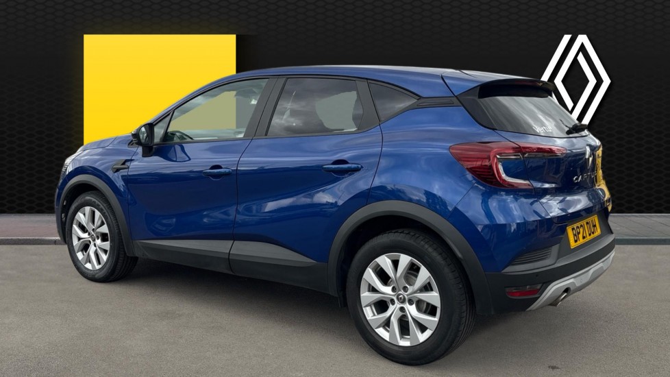 Renault Captur 1.3 TCE 140 Iconic 5dr Petrol Hatchback - Image 2