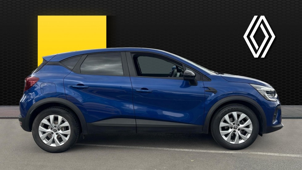 Renault Captur 1.3 TCE 140 Iconic 5dr Petrol Hatchback - Image 5