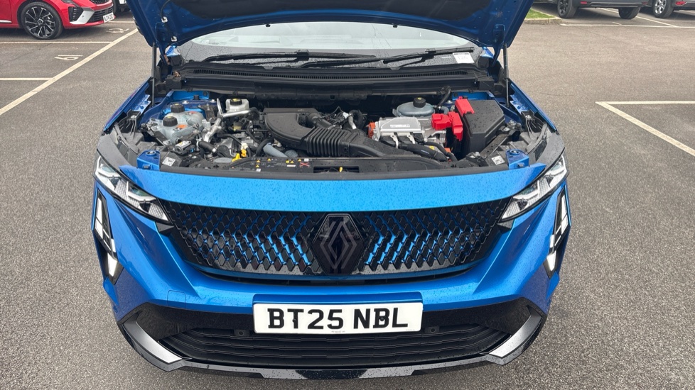 Renault Rafale E-Tech FHEV Techno Esprit Alpine 5dr Auto 4C Hybrid Estate - Image 8