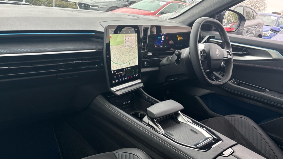 Renault Rafale E-Tech FHEV Techno Esprit Alpine 5dr Auto 4C Hybrid Estate - Image 9