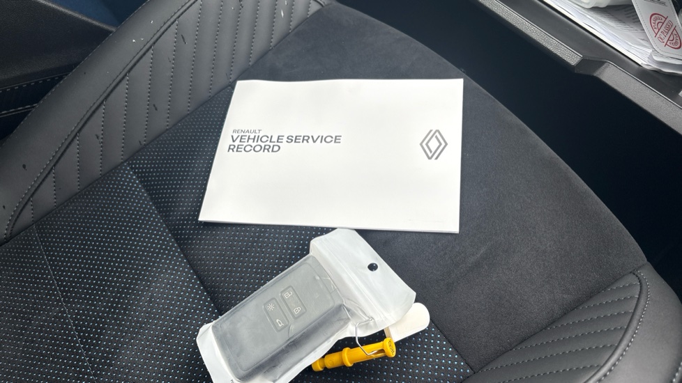 Renault Rafale E-Tech FHEV Techno Esprit Alpine 5dr Auto 4C Hybrid Estate - Image 19