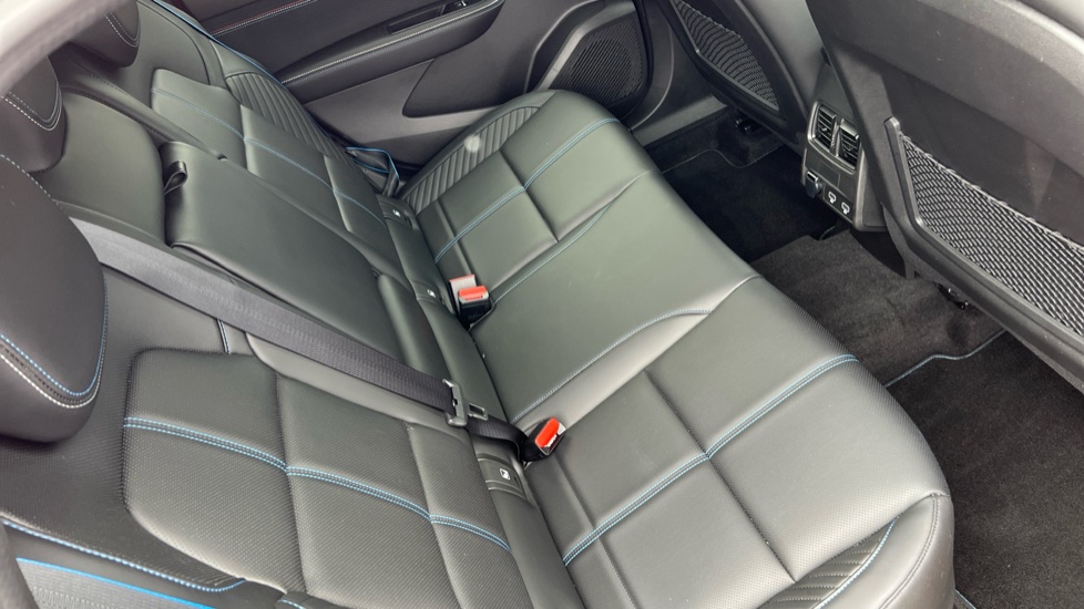 Renault Arkana 1.6 E-Tech FHEV 145 Esprit Alpine 5dr Auto Hybrid Estate - Image 16