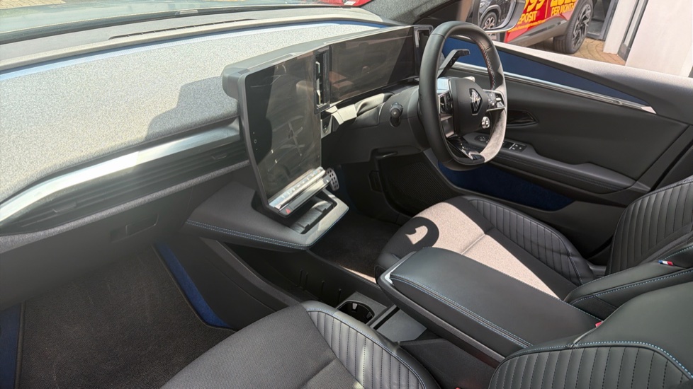Renault Scenic E-Tech 160kW Esprit Alpine 87kWh Long Range 5dr Auto Electric Estate - Image 9