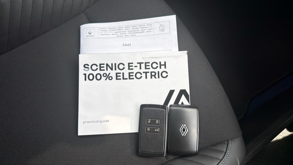 Renault Scenic E-Tech 160kW Esprit Alpine 87kWh Long Range 5dr Auto Electric Estate - Image 19