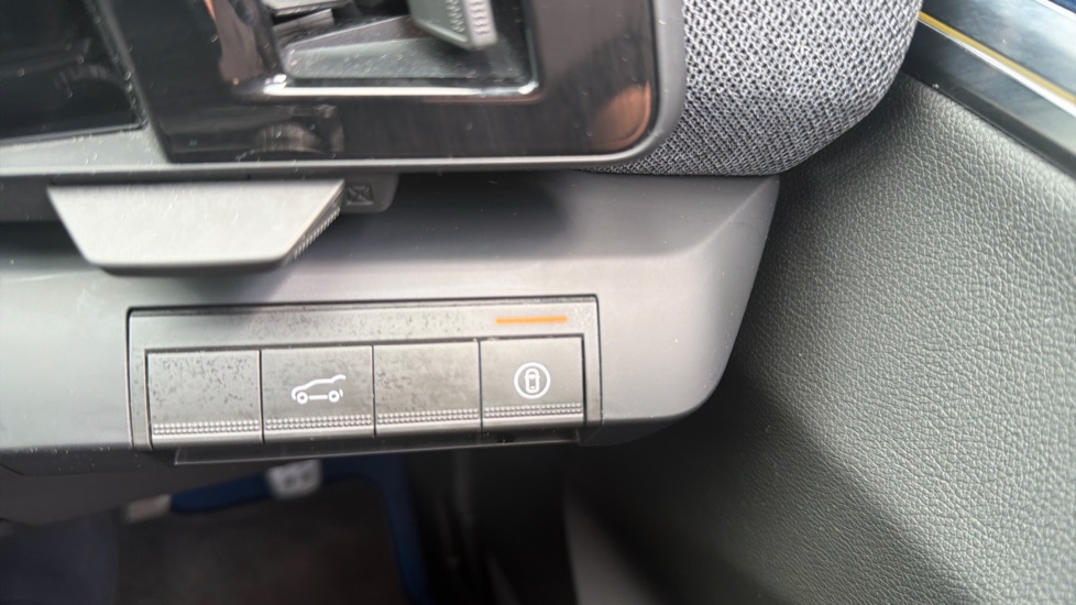 Renault Scenic E-Tech 160kW Esprit Alpine 87kWh Long Range 5dr Auto Electric Estate - Image 25