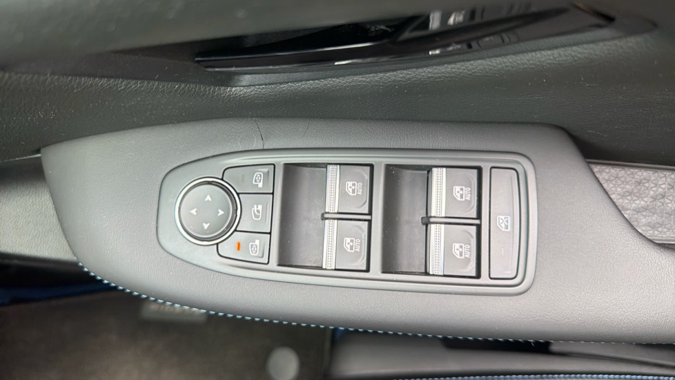 Renault Scenic E-Tech 160kW Esprit Alpine 87kWh Long Range 5dr Auto Electric Estate - Image 26