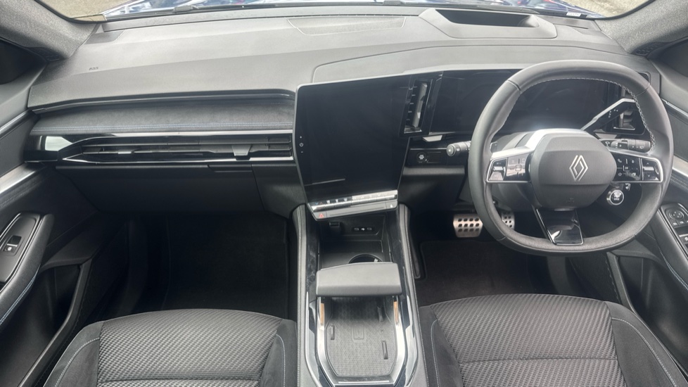 Renault Austral E-Tech FHEV Techno Esprit Alpine 5dr Auto Hybrid Estate - Image 10