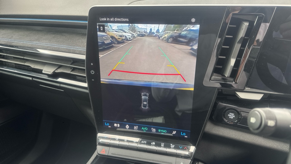 Renault Austral E-Tech FHEV Techno Esprit Alpine 5dr Auto Hybrid Estate - Image 21