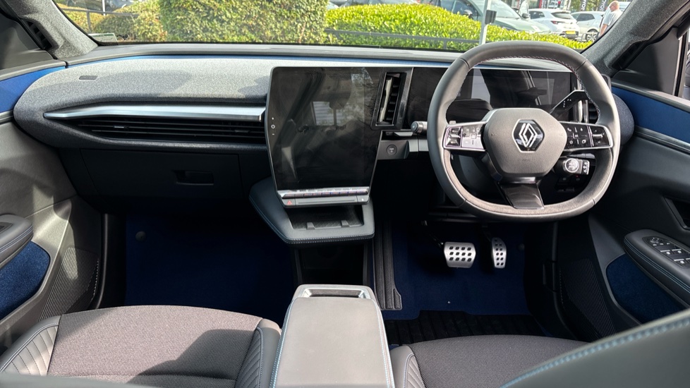Renault Scenic E-Tech 160kW Esprit Alpine 87kWh Long Range 5dr Auto Electric Estate - Image 10