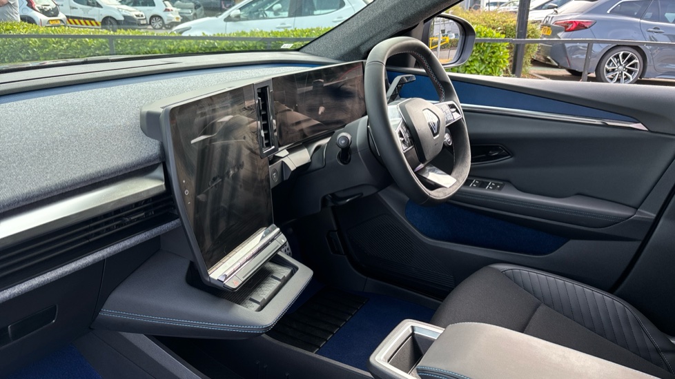 Renault Scenic E-Tech 160kW Esprit Alpine 87kWh Long Range 5dr Auto Electric Estate - Image 13