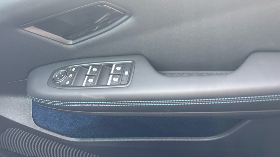 Renault Scenic E-Tech 160kW Esprit Alpine 87kWh Long Range 5dr Auto Electric Estate - Image 31