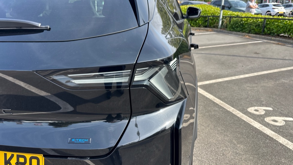 Renault Scenic E-Tech 160kW Esprit Alpine 87kWh Long Range 5dr Auto Electric Estate - Image 43