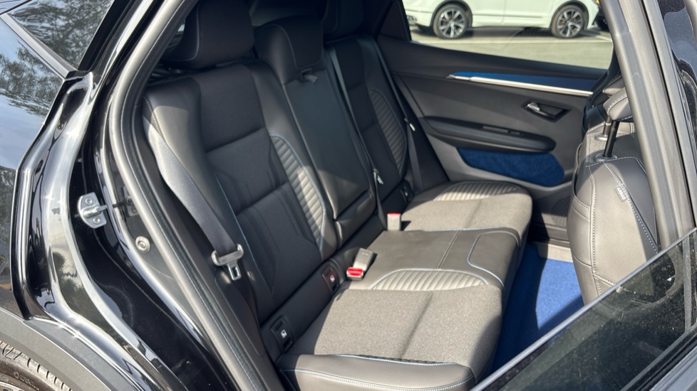 Renault Scenic E-Tech 160kW Esprit Alpine 87kWh Long Range 5dr Auto Electric Estate - Image 45