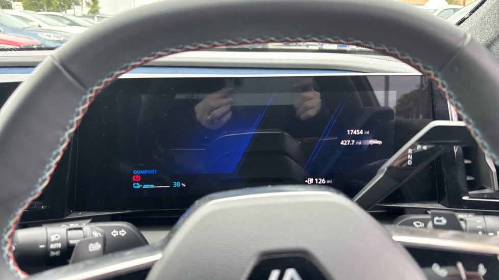 Renault Scenic E-Tech 160kW Esprit Alpine 87kWh Long Range 5dr Auto Electric Estate - Image 18
