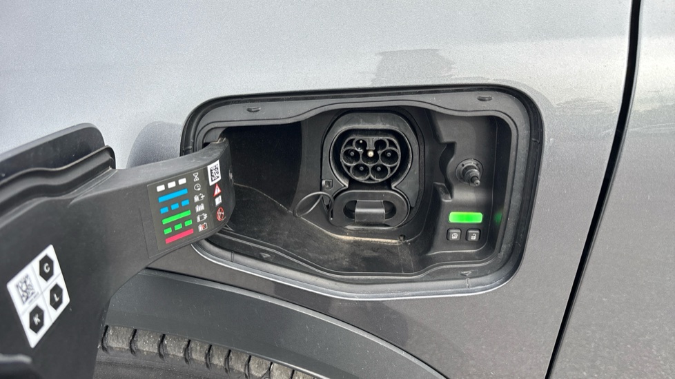 Renault Scenic E-Tech 160kW Esprit Alpine 87kWh Long Range 5dr Auto Electric Estate - Image 25