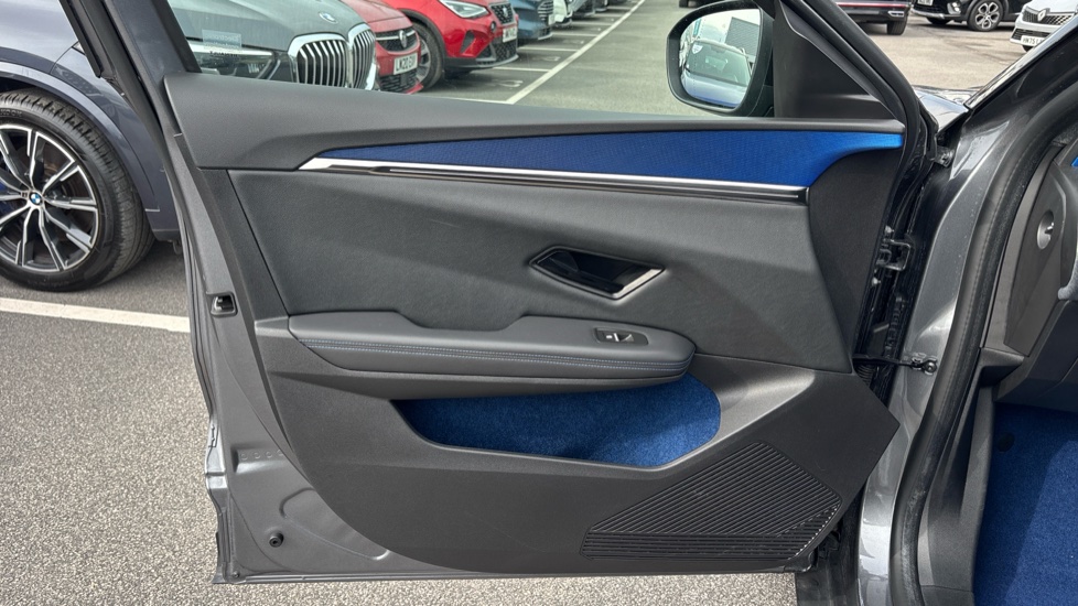 Renault Scenic E-Tech 160kW Esprit Alpine 87kWh Long Range 5dr Auto Electric Estate - Image 36