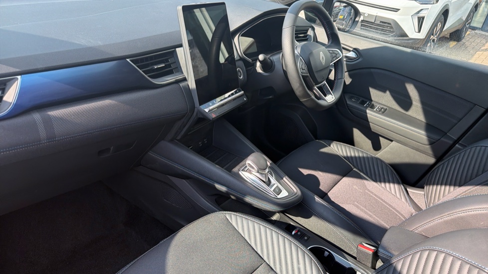 Renault Symbioz 1.6 E-Tech FHEV 145 Techno Esprit Alpine 5dr Auto Hybrid Estate - Image 9
