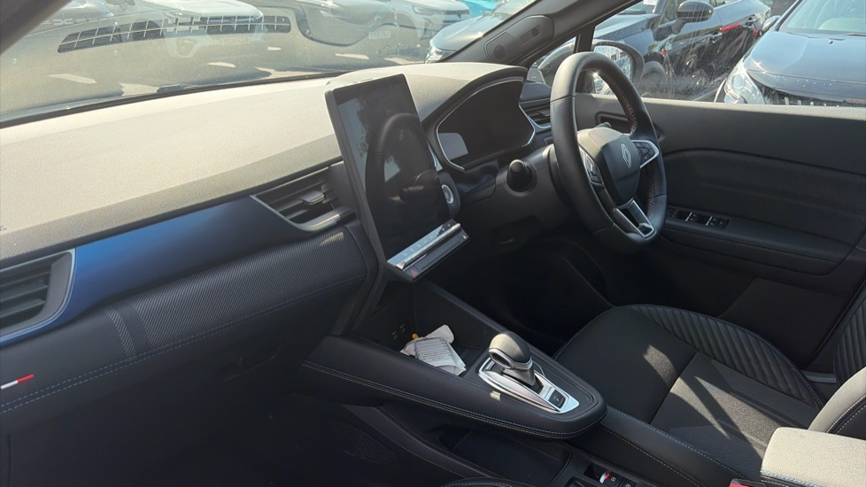 Renault Symbioz 1.6 E-Tech FHEV 145 Techno Esprit Alpine 5dr Auto Hybrid Estate - Image 9