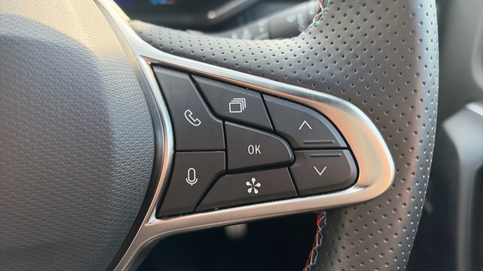 Renault Symbioz 1.6 E-Tech FHEV 145 Techno Esprit Alpine 5dr Auto Hybrid Estate - Image 19