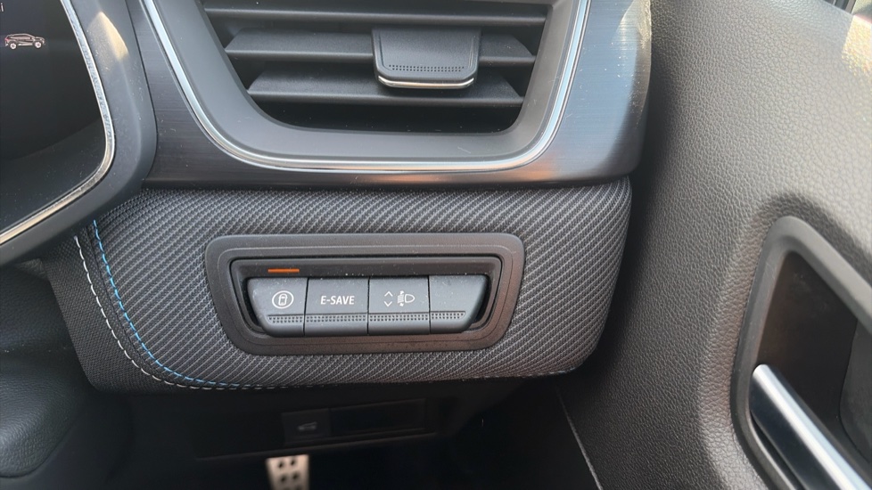 Renault Symbioz 1.6 E-Tech FHEV 145 Techno Esprit Alpine 5dr Auto Hybrid Estate - Image 26