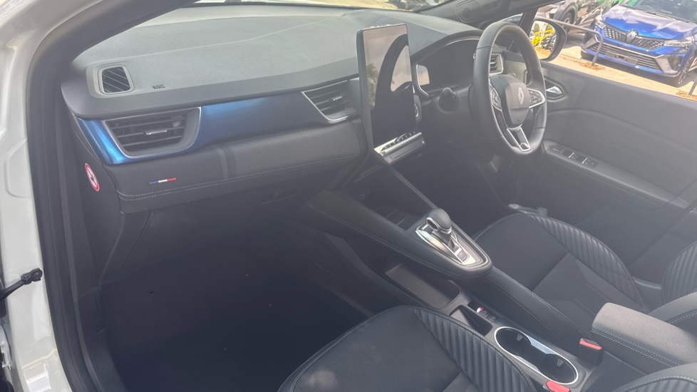 Renault Symbioz 1.6 E-Tech FHEV 145 Techno Esprit Alpine 5dr Auto Hybrid Estate - Image 9