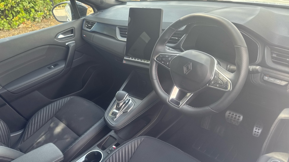 Renault Symbioz 1.6 E-Tech FHEV 145 Techno Esprit Alpine 5dr Auto Hybrid Estate - Image 11